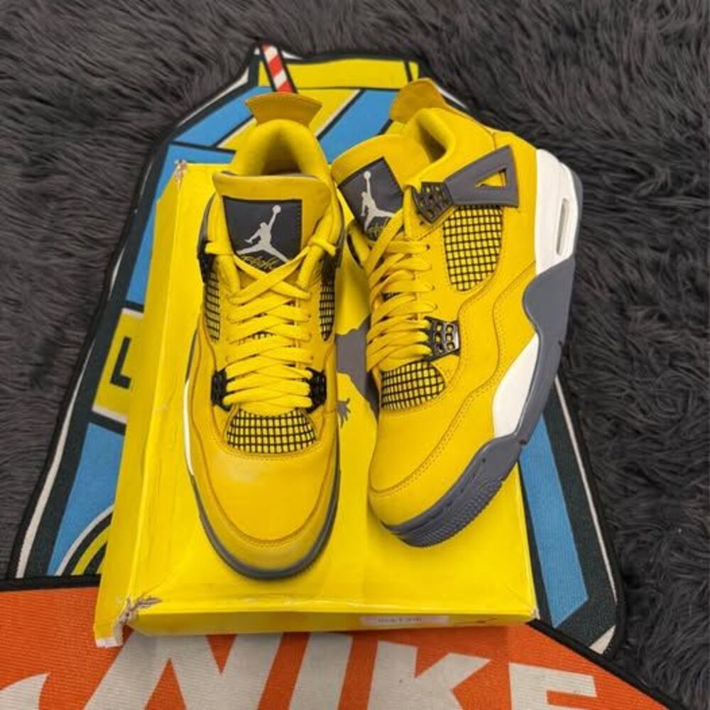 Jordan Retro 4 Lightning Size 11.5M